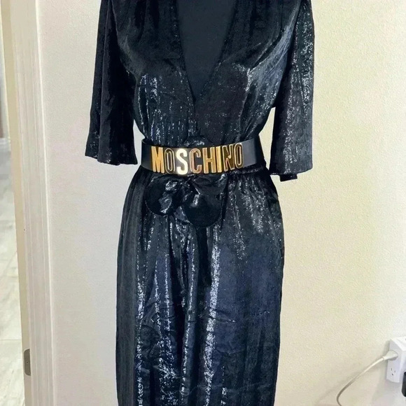 BNWT Not your typical Moschino belt. This is a LARGE MOSCHINO Waist Belt Size 42 - Picture 9 of 13